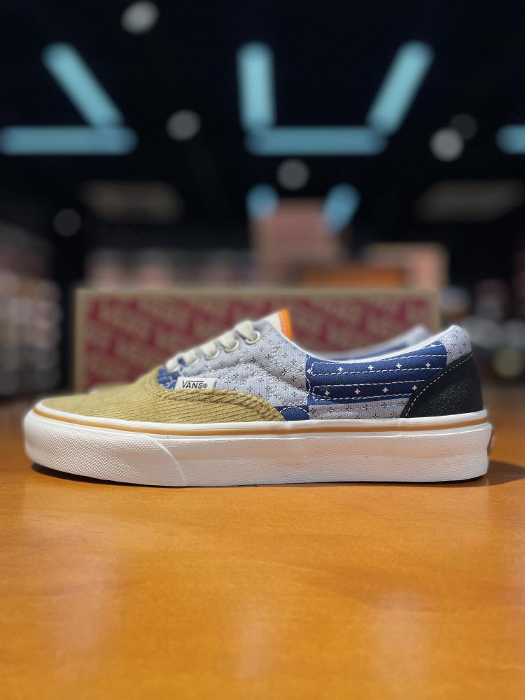 vans era quilted bandana
